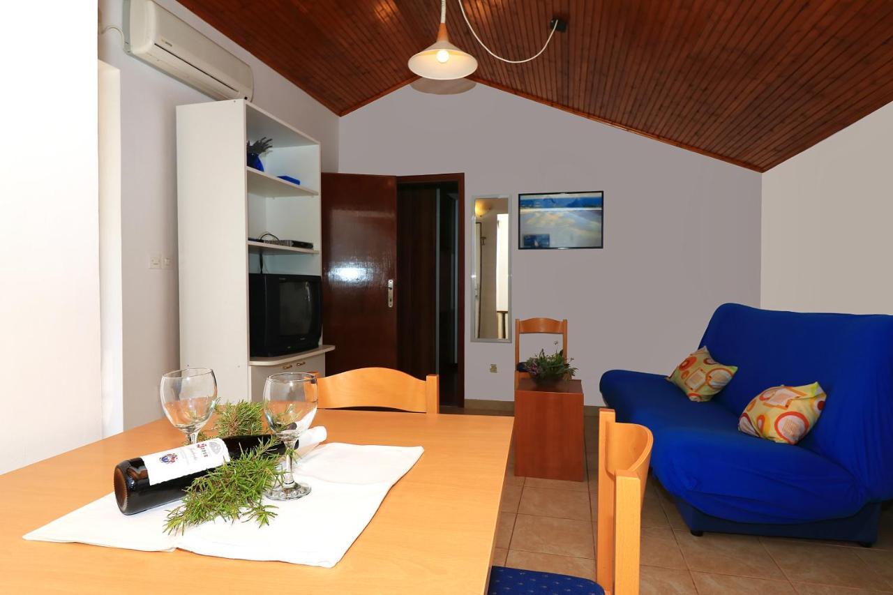 Apartments With A Parking Space Jezera, Murter - 5079 ภายนอก รูปภาพ